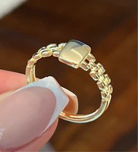 Load image into Gallery viewer, Anillo Plata con baño de Oro
