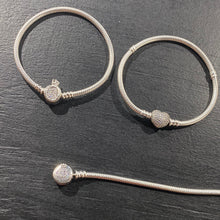 Load image into Gallery viewer, Pulseras Pandora
