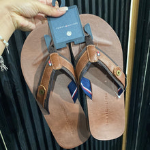 Load image into Gallery viewer, Sandalias Tommy Hilfiger - Caballero
