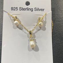 Load image into Gallery viewer, Juegos Perla blanca - Plata 925 con baño de Oro (Varios)
