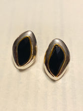 Load image into Gallery viewer, Aritos plata con piedra
