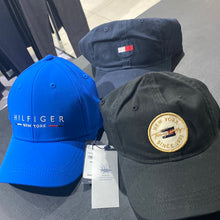 Load image into Gallery viewer, Gorras Tommy Hilfiger
