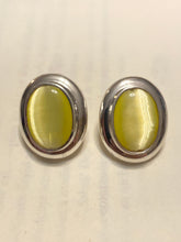 Load image into Gallery viewer, Aritos plata con piedra
