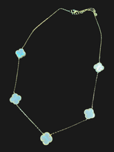 Load image into Gallery viewer, Cadena Van Cleef Plata 925 con baño de oro

