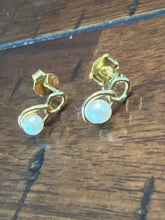 Load image into Gallery viewer, Aritos Plata 925 con baño de Oro
