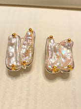 Load image into Gallery viewer, Aritos plata con piedra

