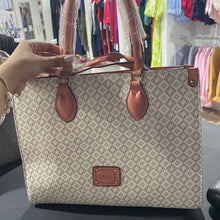 Load image into Gallery viewer, Cartera Classic
