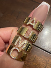Load image into Gallery viewer, Anillo Plata con baño de Oro - Letras
