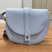 Load image into Gallery viewer, Cartera Tommy Hilfiger
