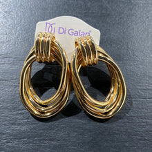 Load image into Gallery viewer, Aritos Enchape de Oro
