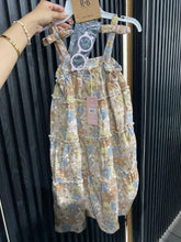 Load image into Gallery viewer, Vestido Rabbit and Bear - Niña
