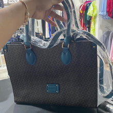 Load image into Gallery viewer, Cartera Classic
