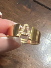 Load image into Gallery viewer, Anillo Plata con baño de Oro - Letras
