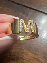 Load image into Gallery viewer, Anillo Plata con baño de Oro - Letras
