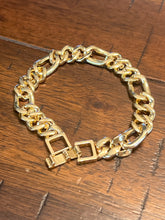 Load image into Gallery viewer, Pulsera enchape de Oro
