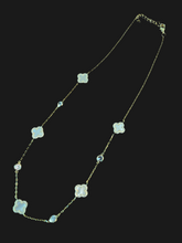 Load image into Gallery viewer, Cadena Van Cleef Plata 925 con baño de oro
