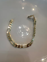 Load image into Gallery viewer, Pulseras enchape de oro ir

