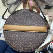 Load image into Gallery viewer, Cartera Classic
