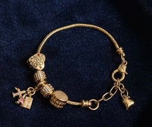 Load image into Gallery viewer, Pulsera Enchape de Oro
