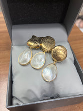 Load image into Gallery viewer, Aritos Plata 925/Baño de Oro 14k
