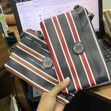 Load image into Gallery viewer, Monedero Tommy Hilfiger
