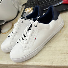 Load image into Gallery viewer, Tenis Tommy Hilfiger - Dama
