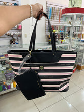 Load image into Gallery viewer, Cartera Tommy Hilfiger - Dama
