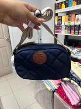 Load image into Gallery viewer, Cartera Tommy Hilfiger

