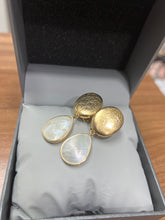 Load image into Gallery viewer, Aritos Plata 925/Baño de Oro 14k
