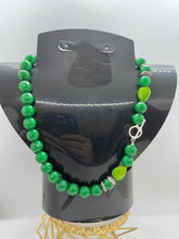 Load image into Gallery viewer, Collar piedras de cristal
