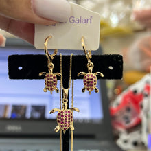 Load image into Gallery viewer, Set cadena y aritos enchape de oro
