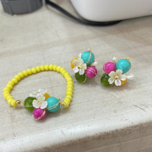 Load image into Gallery viewer, Aritos - Pulsera enchape con piedra
