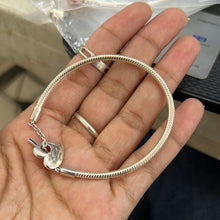 Load image into Gallery viewer, Pulseras Pandora
