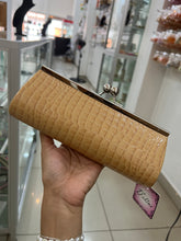 Load image into Gallery viewer, Cartera Dama
