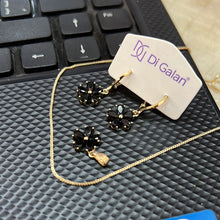 Load image into Gallery viewer, Set cadena y aritos enchape de oro
