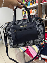 Load image into Gallery viewer, Cartera Tommy Hilfiger
