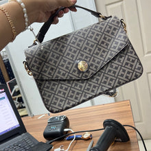 Load image into Gallery viewer, Cartera Tommy Hilfiger
