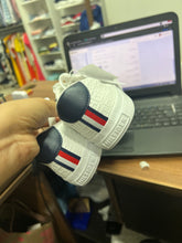 Load image into Gallery viewer, Tenis Tommy Hilfiger - Dama
