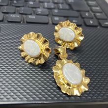 Load image into Gallery viewer, Set Aritos/Dije - Anillo (Plata con baño de oro)
