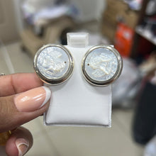 Load image into Gallery viewer, Aritos plata 925 con piedra grande
