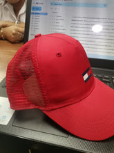 Load image into Gallery viewer, Gorra Tommy varios
