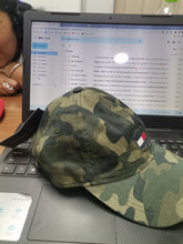 Load image into Gallery viewer, Gorra Tommy varios
