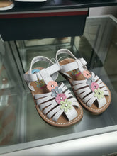 Load image into Gallery viewer, Sandalias niñas varios
