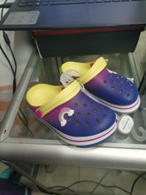 Load image into Gallery viewer, Crocs Niños  Varios
