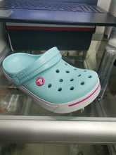 Load image into Gallery viewer, Crocs Niños  Varios
