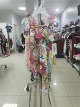 Load image into Gallery viewer, Traje completos Niña
