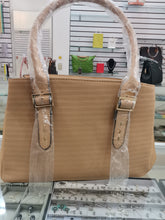 Load image into Gallery viewer, Cartera casual Variada
