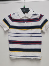 Load image into Gallery viewer, Camisa TH tipo Polo Niño
