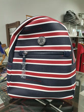 Load image into Gallery viewer, Mochila TH pequeña
