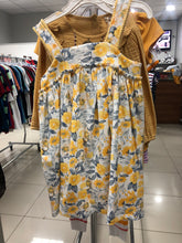 Load image into Gallery viewer, Vestido de Niña varios
